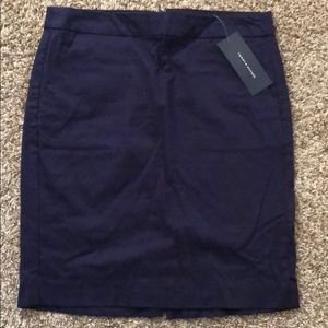 Tommy Hilfiger navy skirt